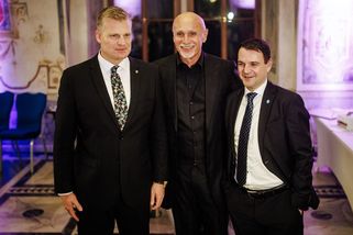 Solárník Chlad mezi fosilními Motoristy. Bere dotace, které chce strana rušit - Seznam Zprávy